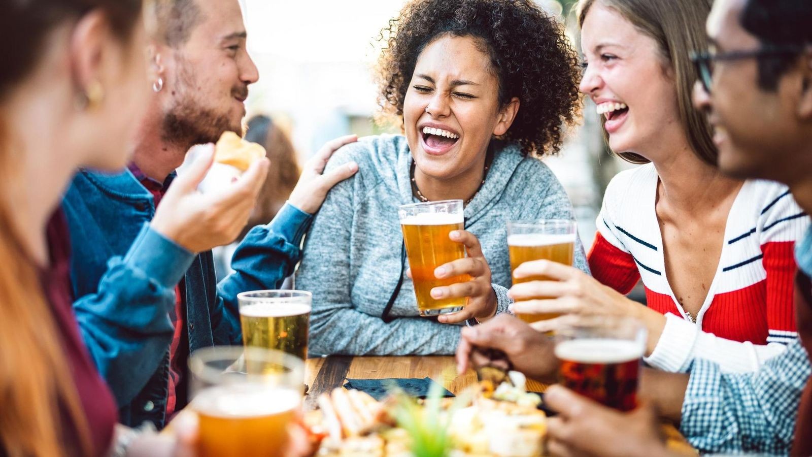 10 schöne Biergärten in Wuppertal – mit Freunden zusammen anstoßen