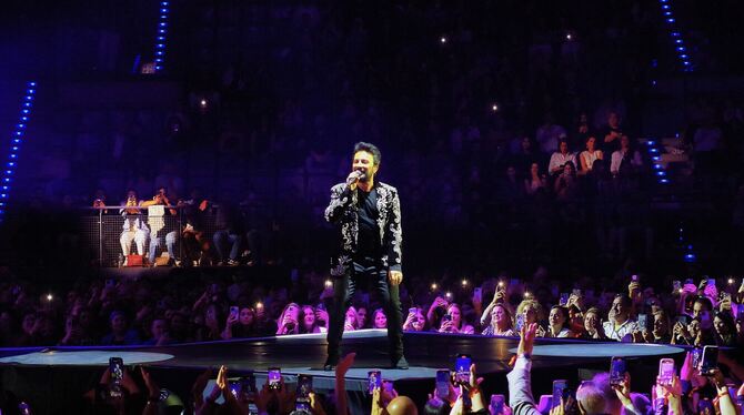 Tarkan auf Tuchfühlung mit der Community in der Porsche-Arena.