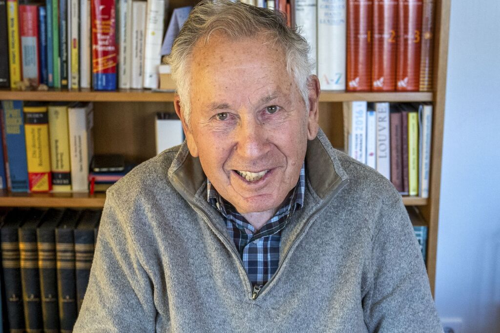 Familienforscher Karl Ziegler hat für sein neues Buch Neuenweg, Bürchau und Heubronn beleuchtet - Kleines Wiesental