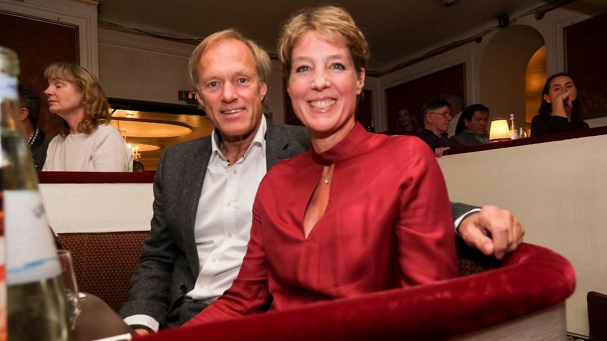 Verdacht der Kindesentführung: Steakhaus-Erbin Christina Block und TV-Moderator Gerhard Delling angeklagt