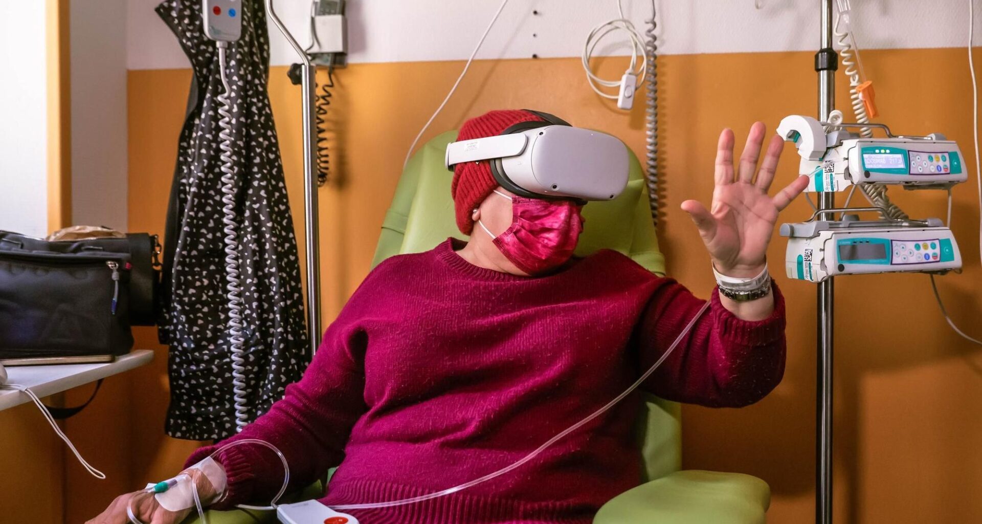 Krebspatientin Amalia Rivero unternimmt während der Chemotherapie einen virtuellen Ausflug