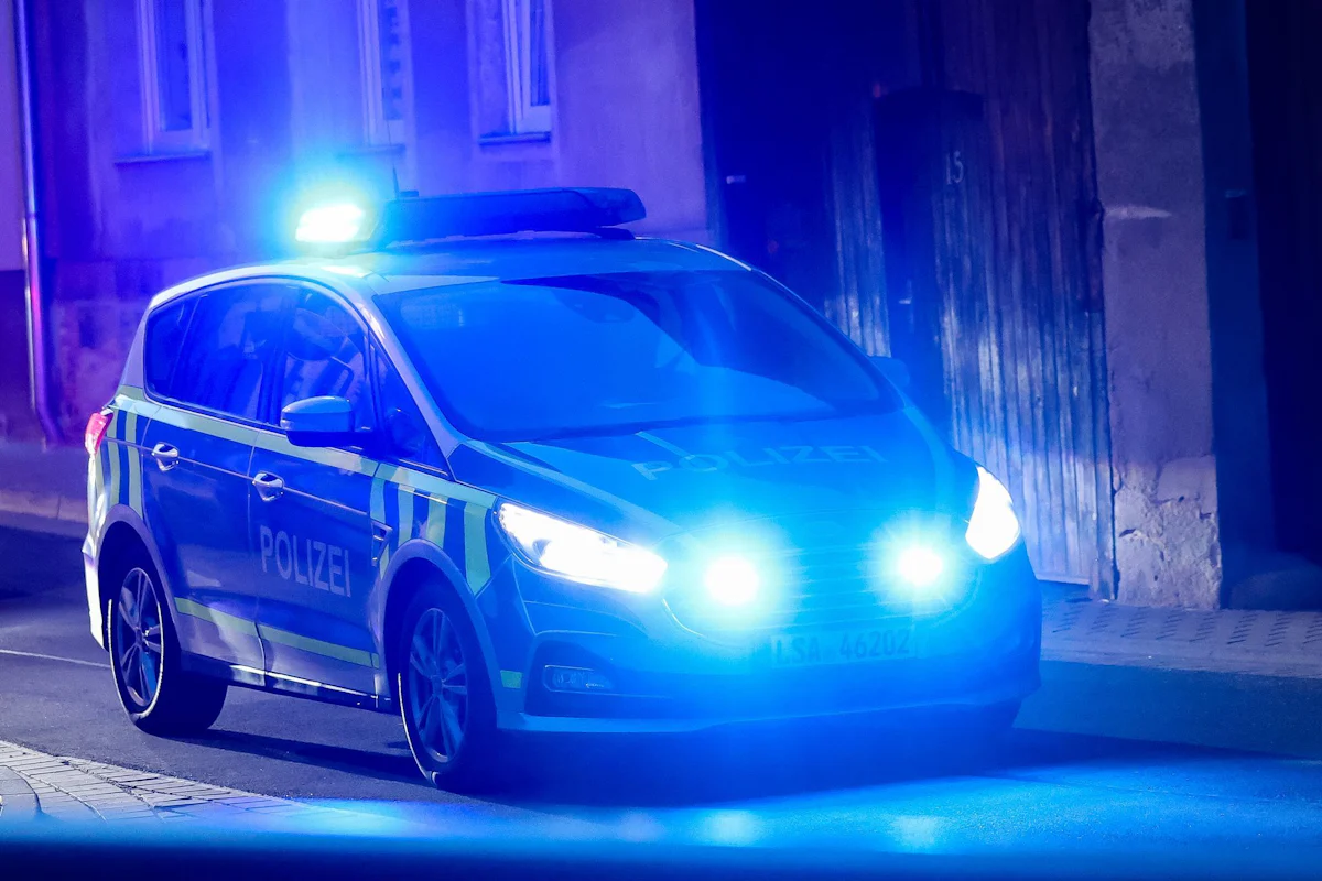 Kriminalität - Supermarkt in Leipzig mit Stahlkugeln beschossen - Panorama