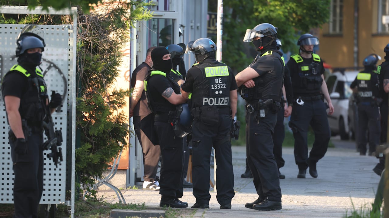Schlägerei, Schüsse! Abou-Chaker-Feier eskaliert | Regional