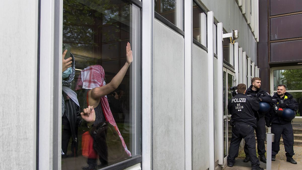 Nach Verwüstungen in der FU: Berlin will ausländische Israel-Hasser ausweisen