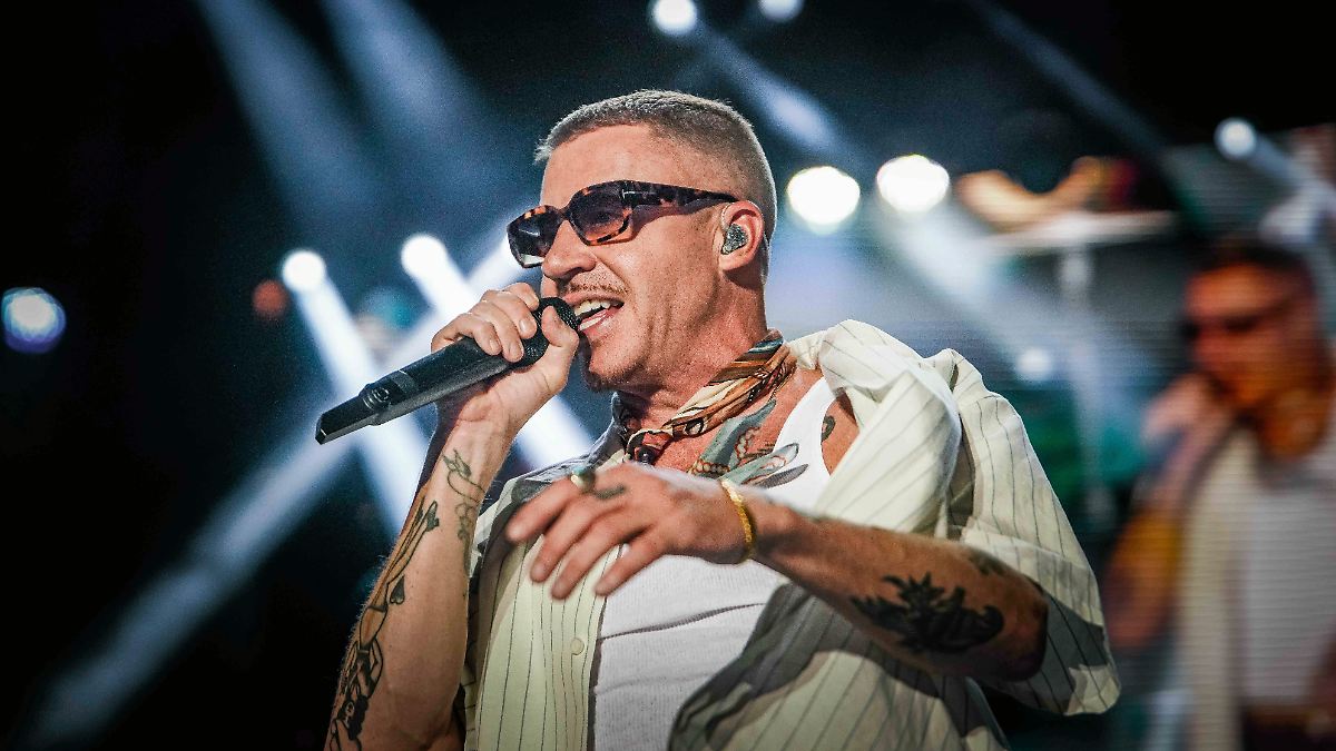 Der Tag: "Propaganda", "unerträglich": Auftritt eines US-Rappers sorgt für Proteststürme