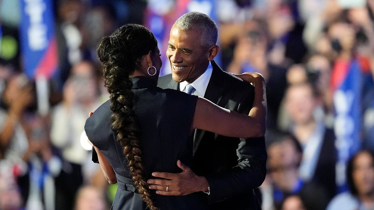 "In einem großen Defizit": Ex-Präsident Obama spricht über Ehe-Probleme