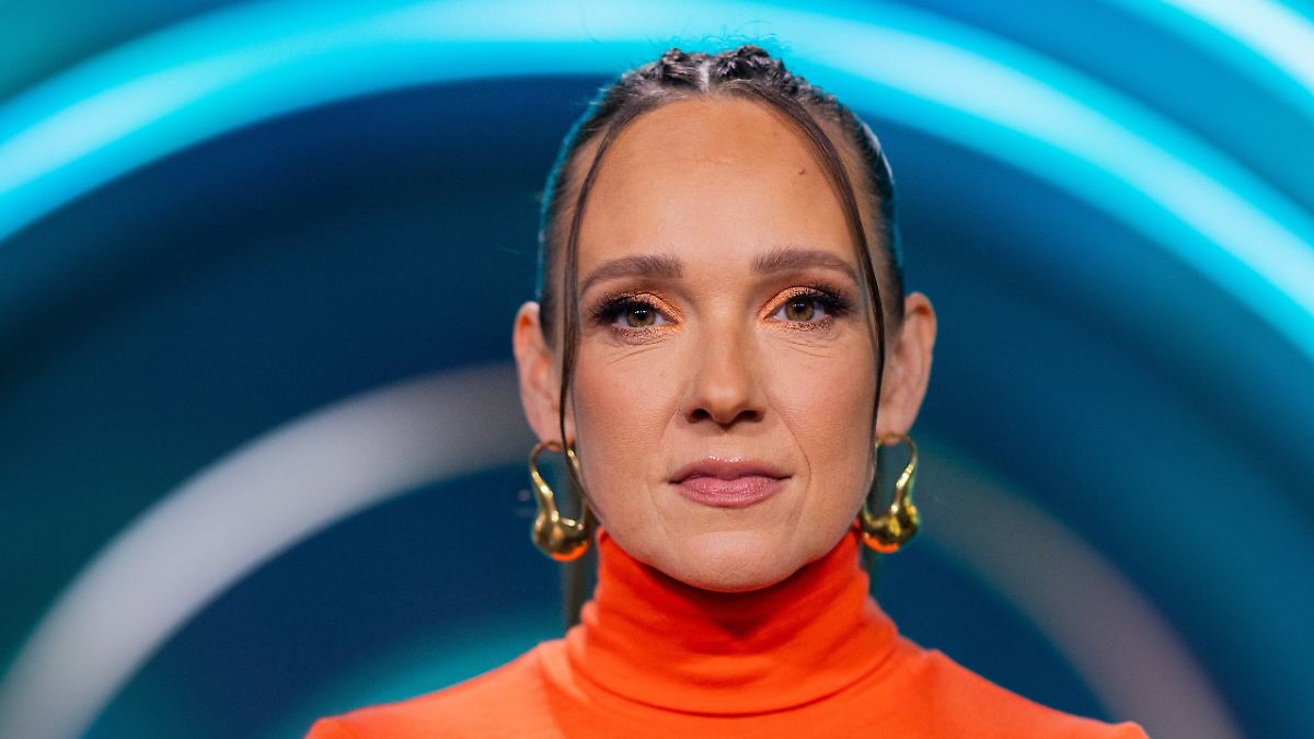 "Nur Verliererinnen": Carolin Kebekus kritisiert Social-Media-Druck auf Mütter