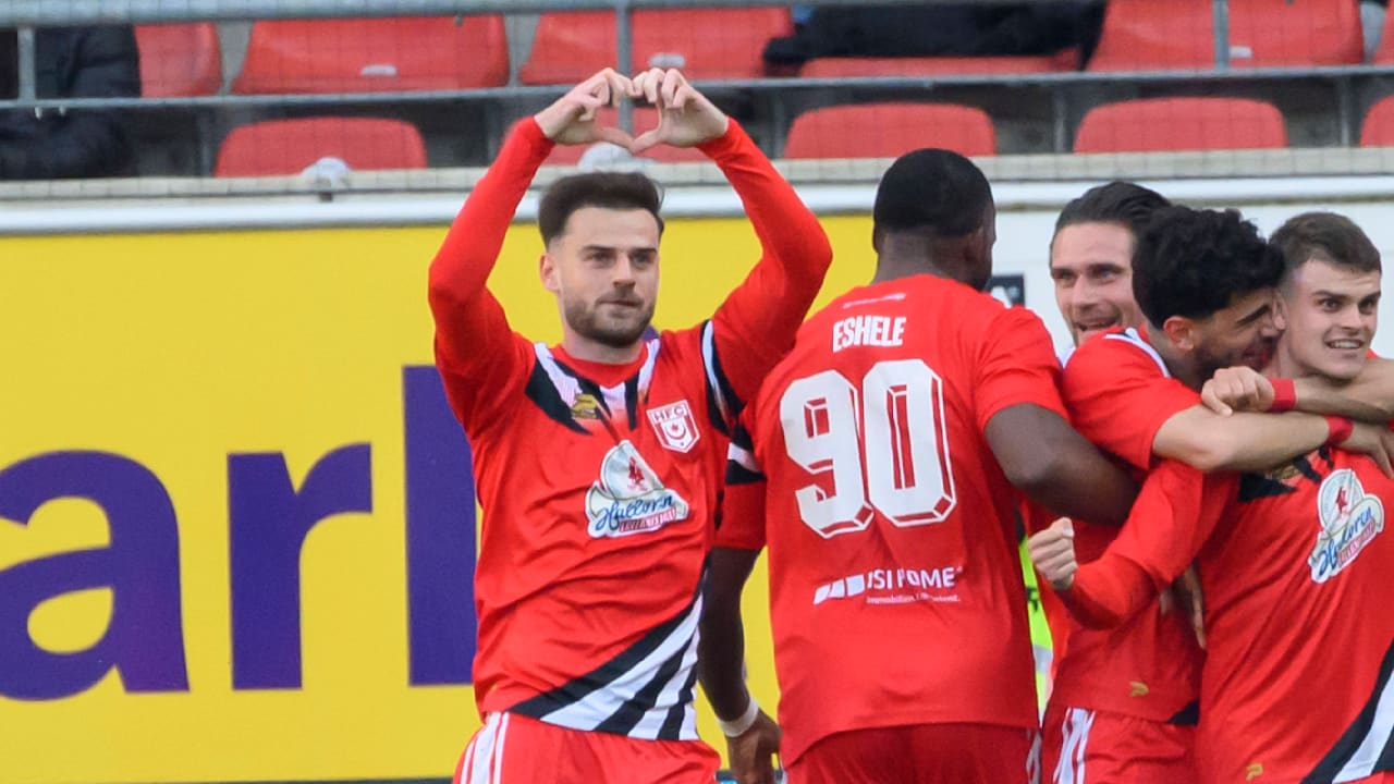 Hallescher FC siegt im Chemie-Duell und macht Druck auf Lok Leipzig | Sport