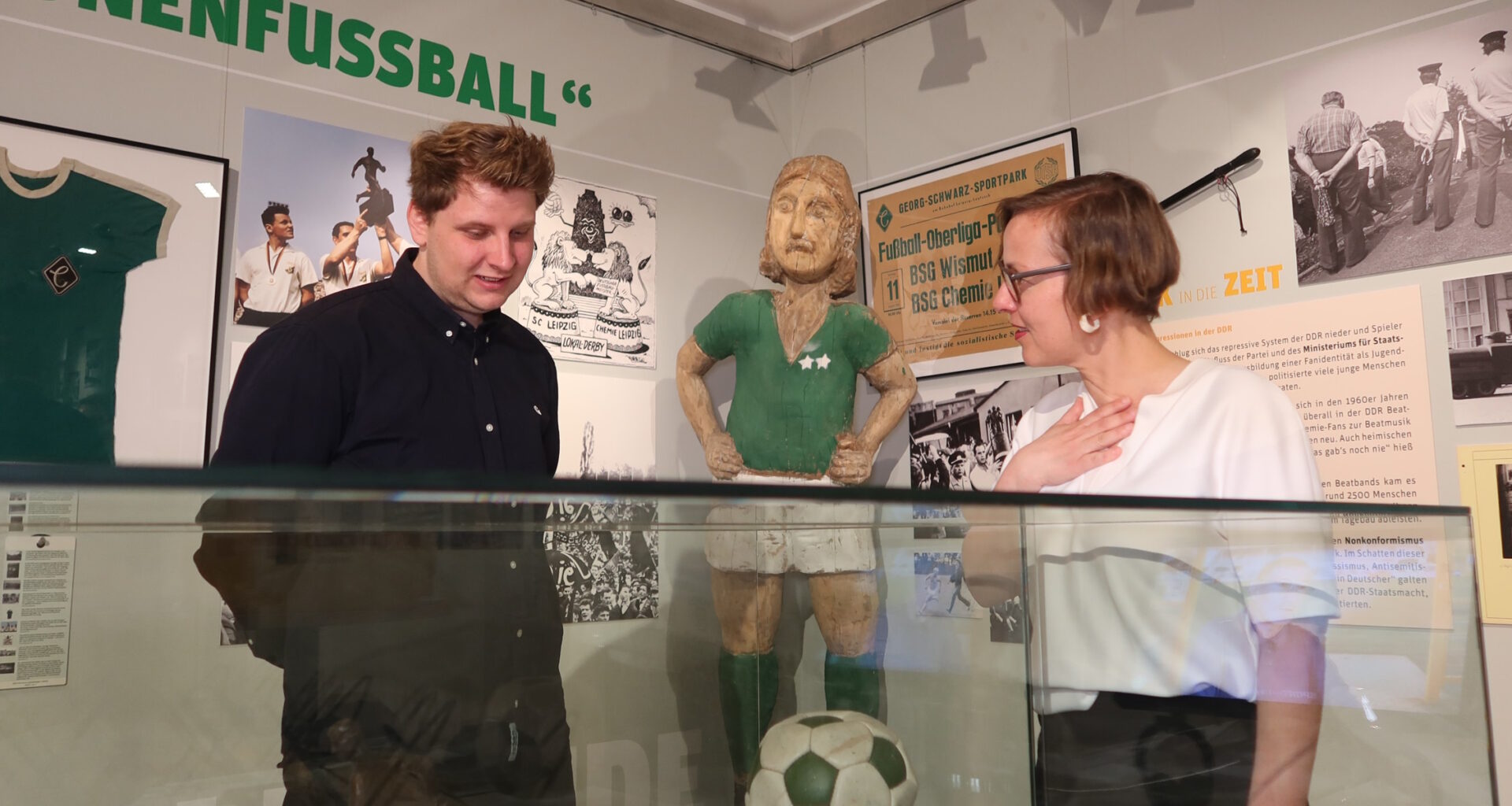 Wir sind Leutzscher! BSG Chemie-Ausstellung im Stadtgeschichtlichen Museum eröffnet · Leipziger Zeitung
