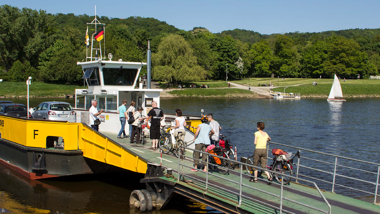 Deutsche Großstadt braucht dringend Schiffsführer: 2025 weniger Fähren | Regional