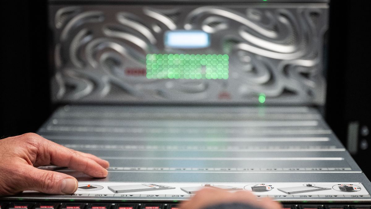 Hackergruppe schlägt mehrfach zu: Frankreich wirft Russland Cyberangriffe vor