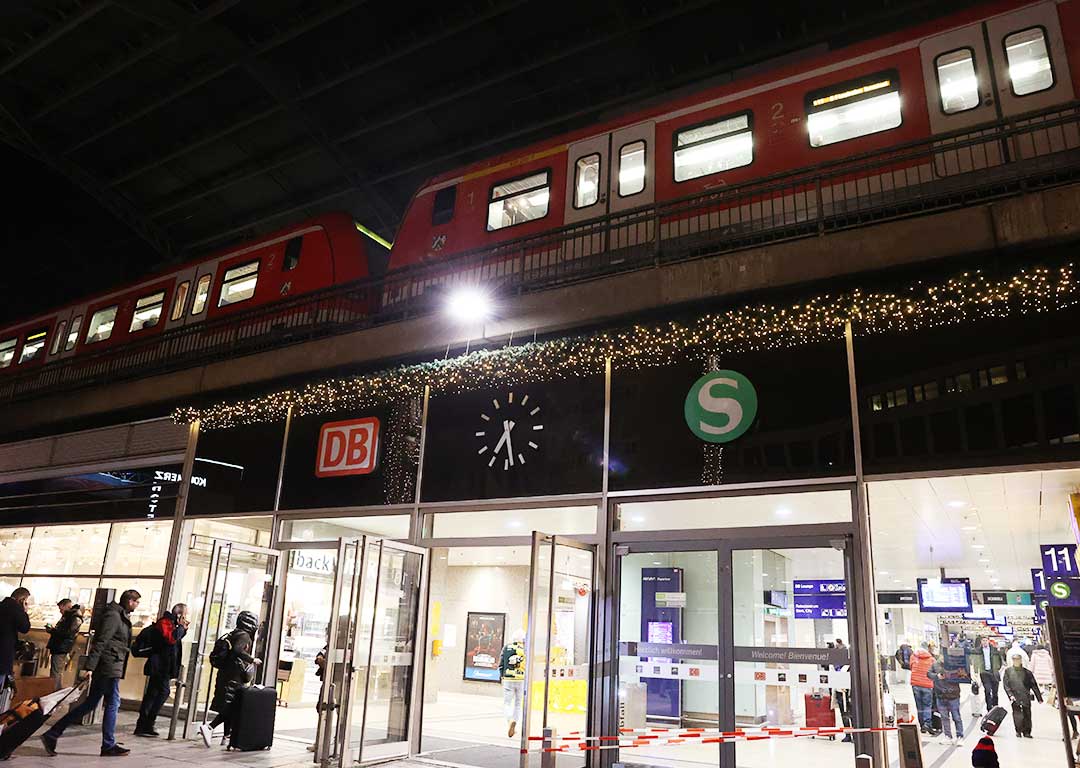 Müllpresse am Kölner Hauptbahnhof brannte