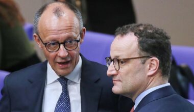 Nachfolger für Merz gefunden: Bericht: CSU gibt Jens Spahn Segen für Fraktionsvorsitz