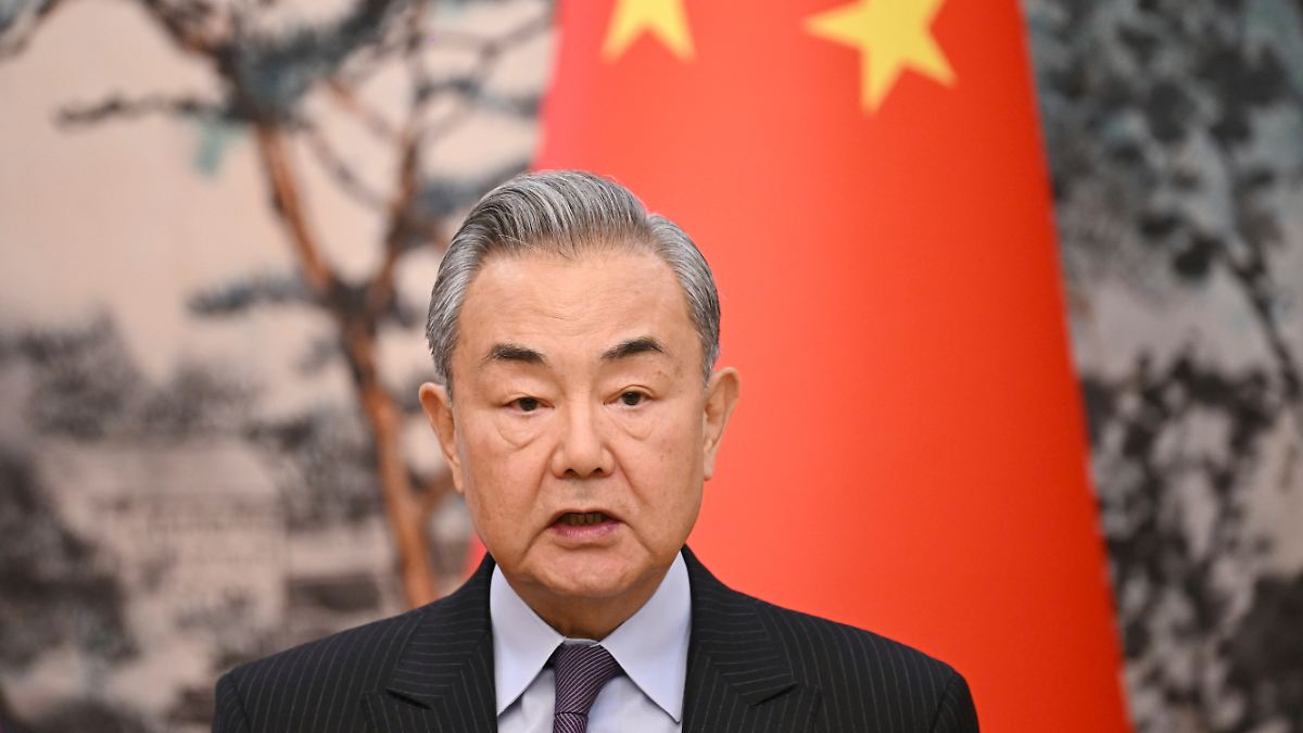 Chinas Außenminister in Moskau: Peking über Russland: "Für immer Freunde, niemals Feinde"