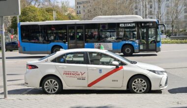 Lyft greift in Europa an: BMW und Mercedes verkaufen Taxi-App Freenow