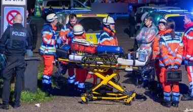 Gruppe behindert Rettungskräfte: 21-Jähriger stirbt nach Streit in Disco bei Hamburg