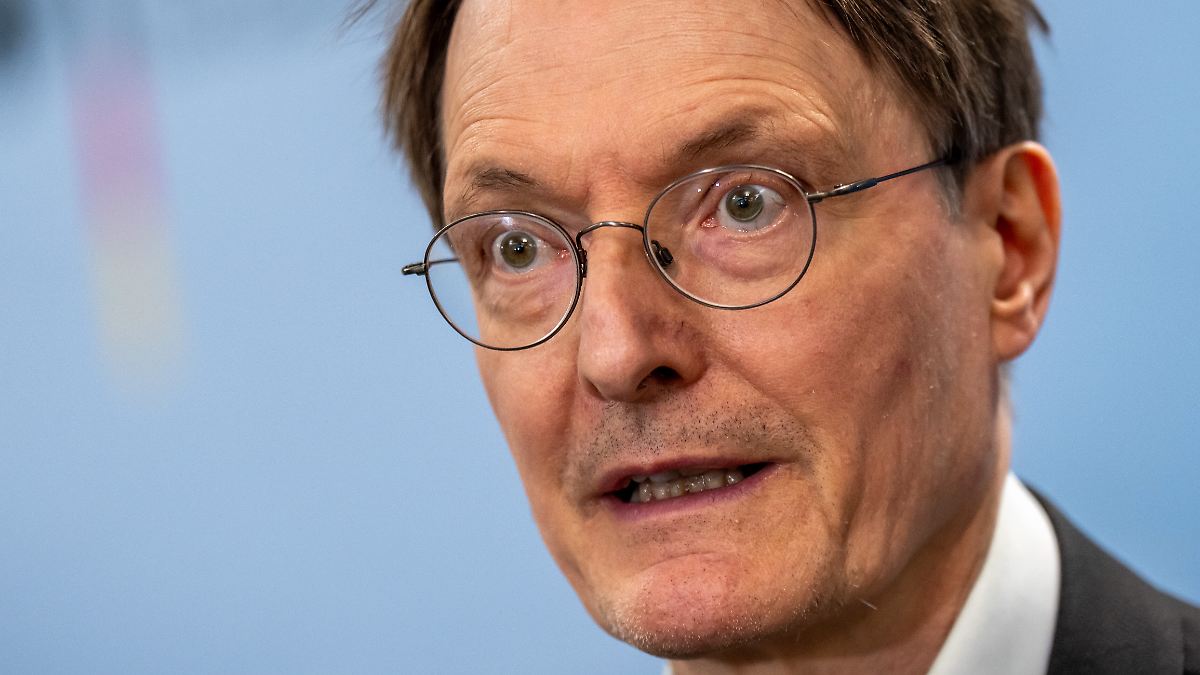 Zu teures Gesundheitssystem: Lauterbach erwartet bald steigende Krankenkassenbeiträge