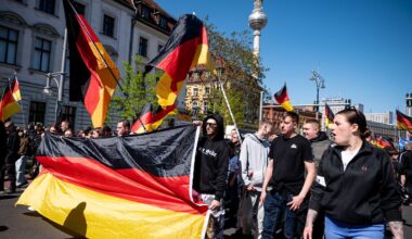Gewalt bei bundesweiten Aktionen: "Gemeinsam für Deutschland": Neues Bündnis sorgt für Proteste