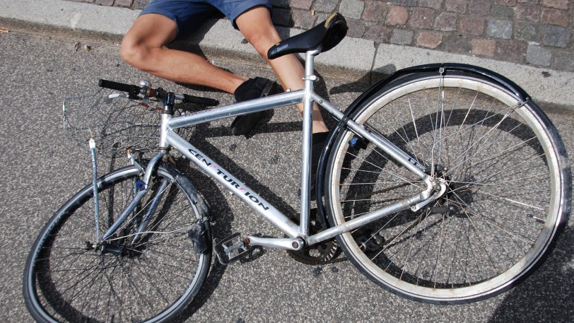 Alkoholisierter Radfahrer (56) kollidiert mit Pkw