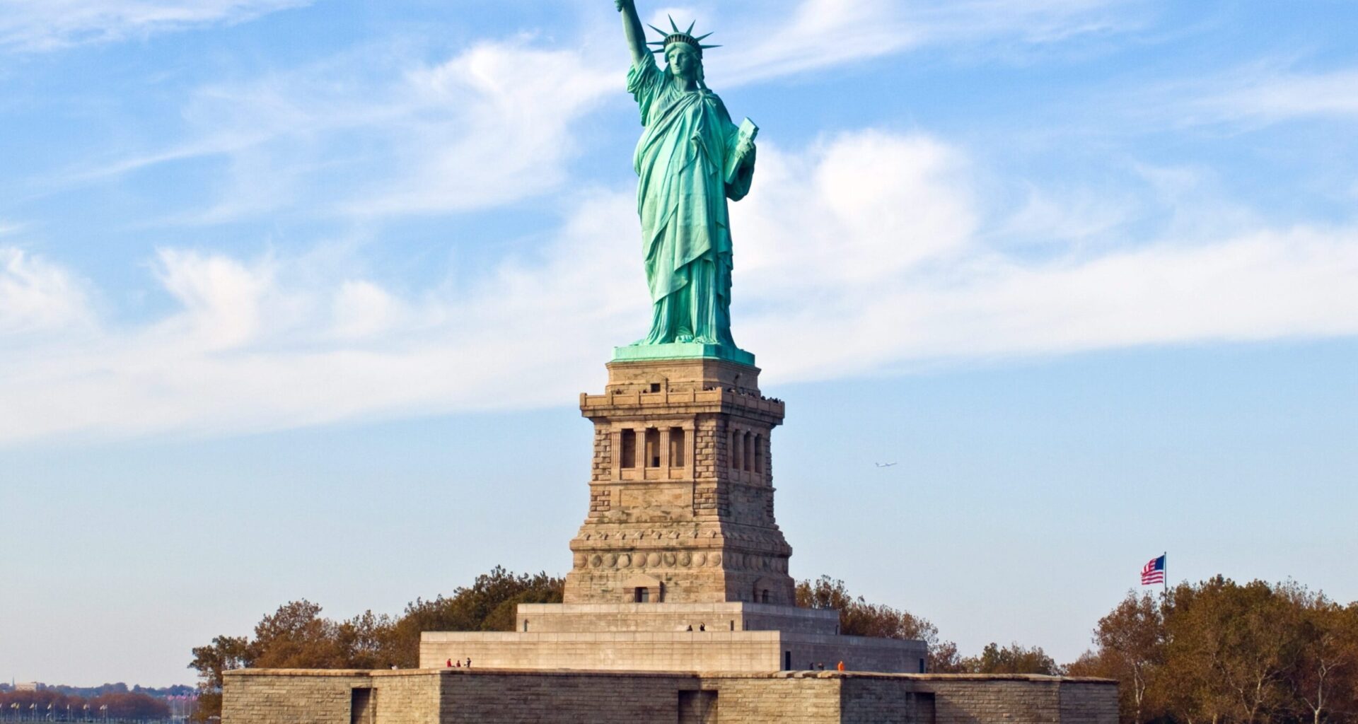 Mehrere Länder haben ihre Reisehinweise für die USA geändert.