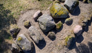 Archäologie: Hünengrab am Küsterberg rekonstruiert