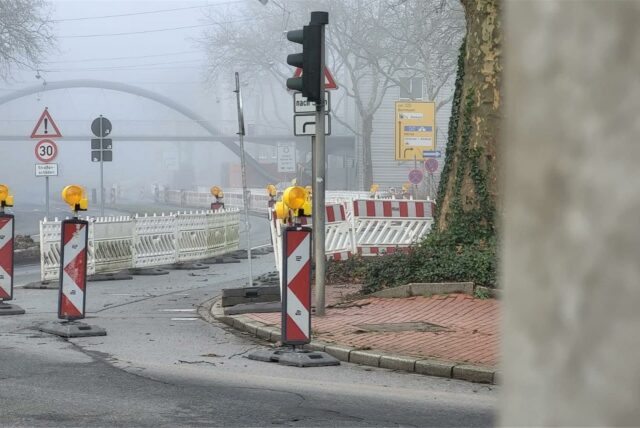 Der Altstadtring wird in mehreren Bauabschnitten saniert. Auf diesem Bild ist im Hintergrund die Brücke Krickesteg zu erkennen.