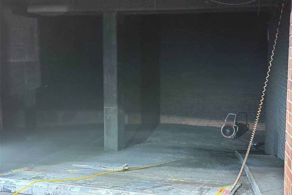 Blick in die Tiefgarage in Dortmund, in der es gebrannt hatte.