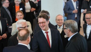 Dortmund: Wüst eröffnet Materna-Neubau - „Zuversicht in Beton gegossen“