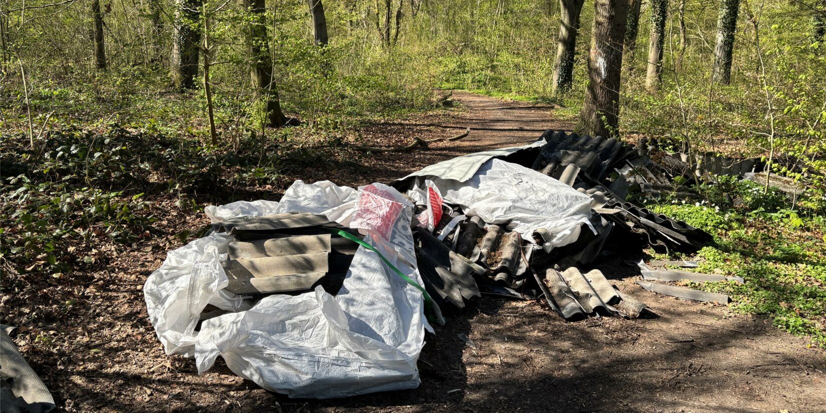 Dortmund: Wilde Müllkippe in Naturschutzgebiet