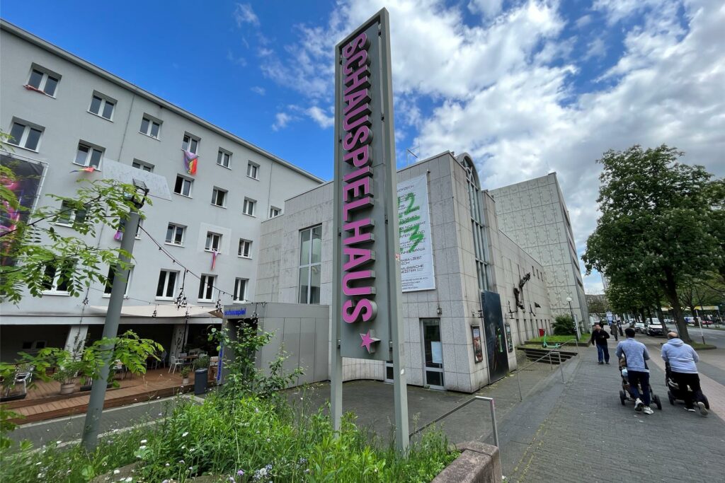Das alte Schauspielhaus am Hiltropwall von außen. 
