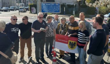 Bezirksvertretung ehrt Leni Rommel mit Legendenschild