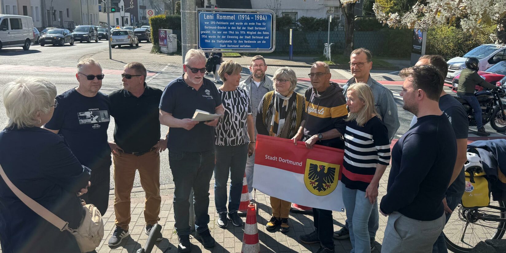 Bezirksvertretung ehrt Leni Rommel mit Legendenschild