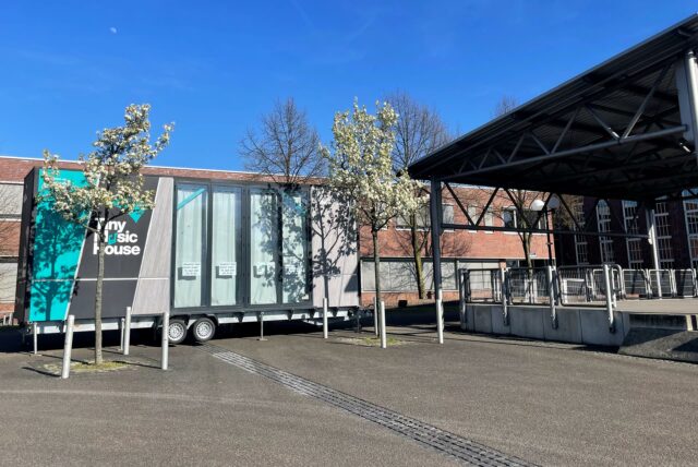 Die Tiny Music House, ein Projekt der Dortmunder Philharmoniker, macht Station in Eving.