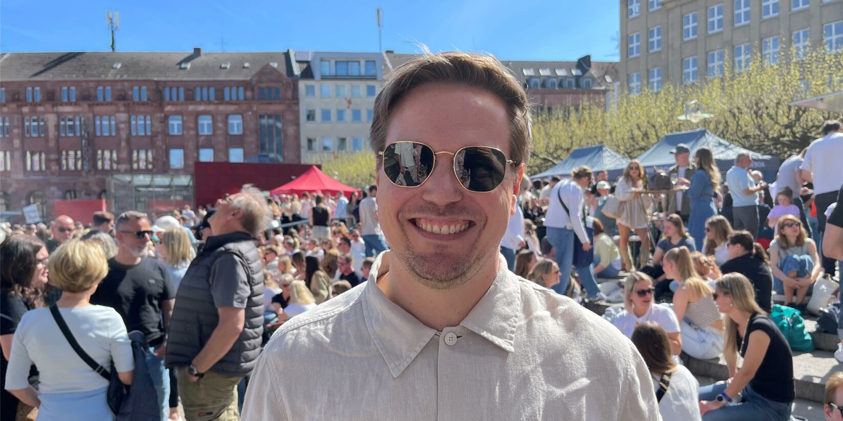 Wie erleben Besucher die Kritik am Weinverkauf?