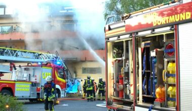 Dortmund: Feuerwehr löscht Brand an Supermarkt