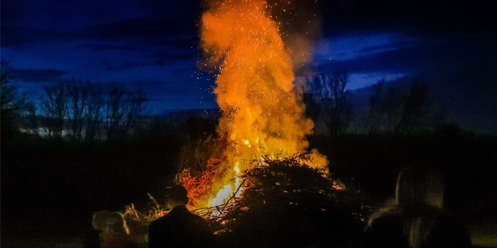 Drei Feuer und ein Event