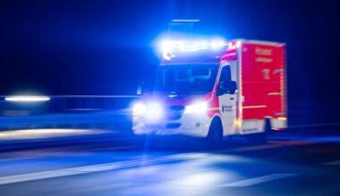 Alkoholfahrt endet in Holzwickede mit Unfall: Beifahrer schwer verletzt