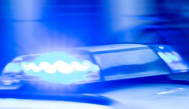 Raubüberfall auf Kiosk in Dortmund: Unbekannter Täter zieht Schusswaffe