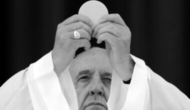 Trauer um Tod von Papst Franziskus in Dortmund