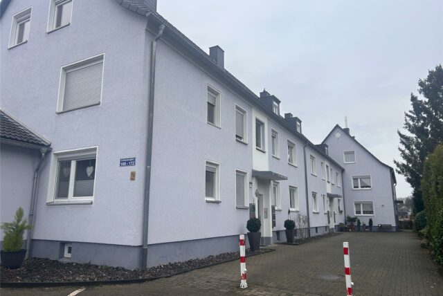 Die Mehrfamilienhäuser in der Cottenburgstraße 168-172.