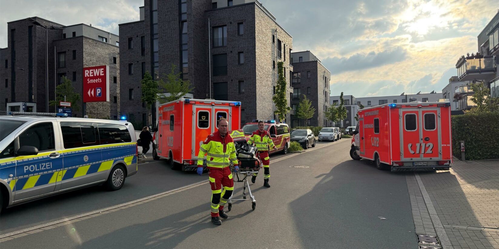 Feuerwehr bringt zwei Verletzte ins Krankenhaus