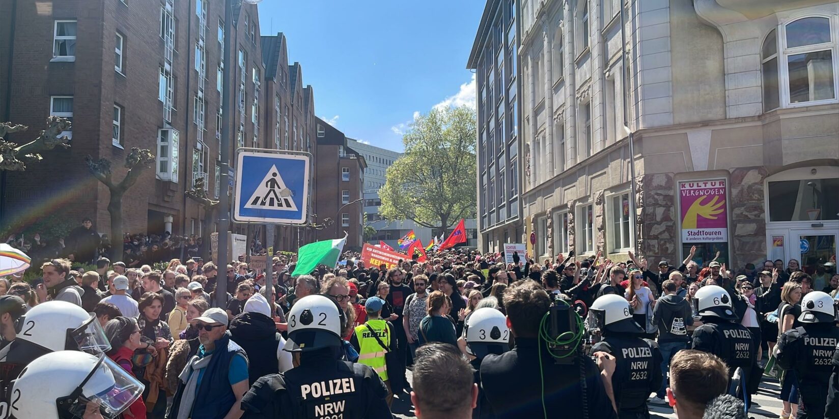Live-Ticker zu Demos am Samstag in Dortmund: Polizei löst Versammlung auf