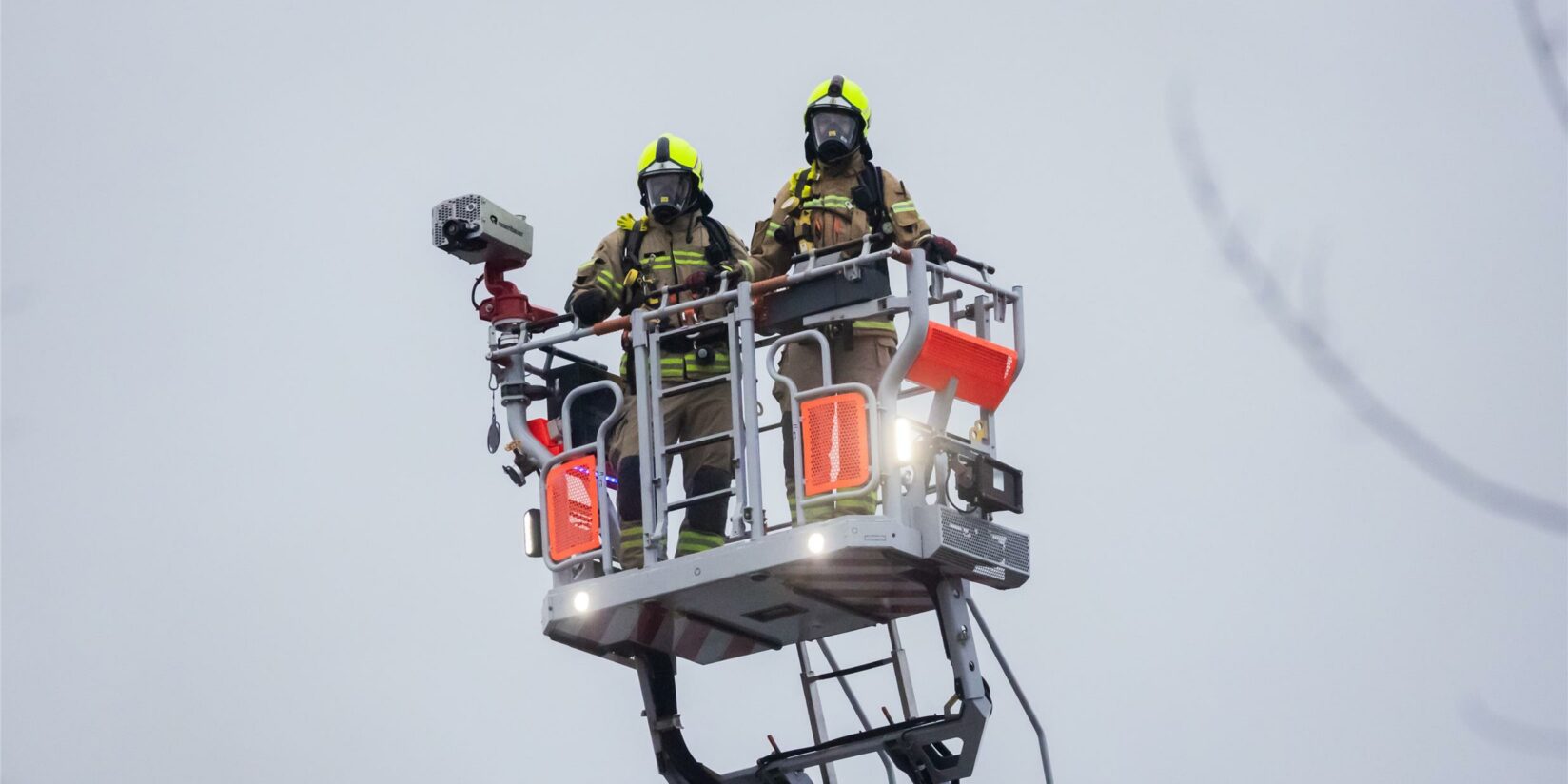 Bewohner retten sich auf den Balkon: Wohnungsbrand in Bodelschwingh