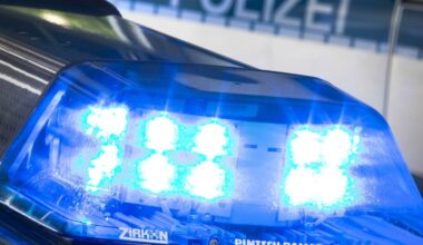 Unfall am Kreuz Dortmund-Nordost: Motorrad rammt Mittelleitplanke