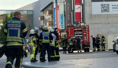 Dortmund: Saturn-Parkhaus blockiert: Fotos vom Feuerwehreinsatz
