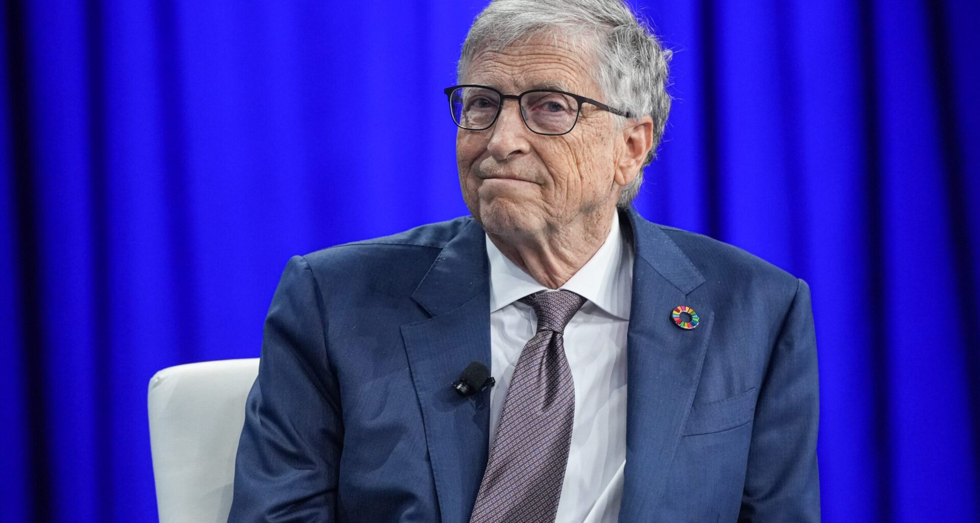 Gemeinsam mit seinem Kindheitsfreund Paul Allen hat Bill Gates Microsoft 1975 gegründet.