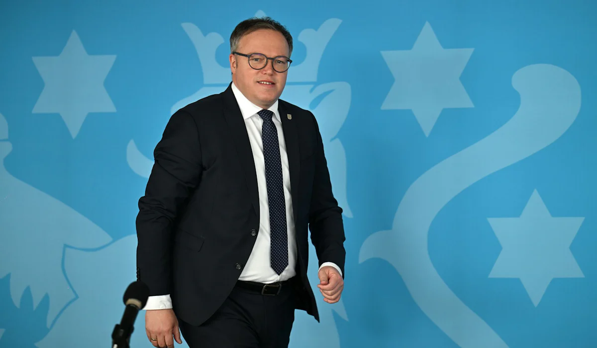 Treffen in Berlin - Ost-Ministerpräsidenten beraten über Stärkung der Region - Politik