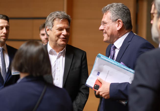 Suchen nach «schlauen» Gegenmassnahmen: EU-Handelskommissar Maros Sefcovic (rechts) und der deutsche Wirtschaftsminister Robert Habeck.