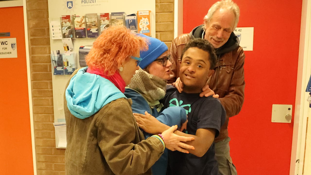 Vermisster Junge in Hamburg: Gott sei Dank ist Ibi (13) wieder da! | Regional