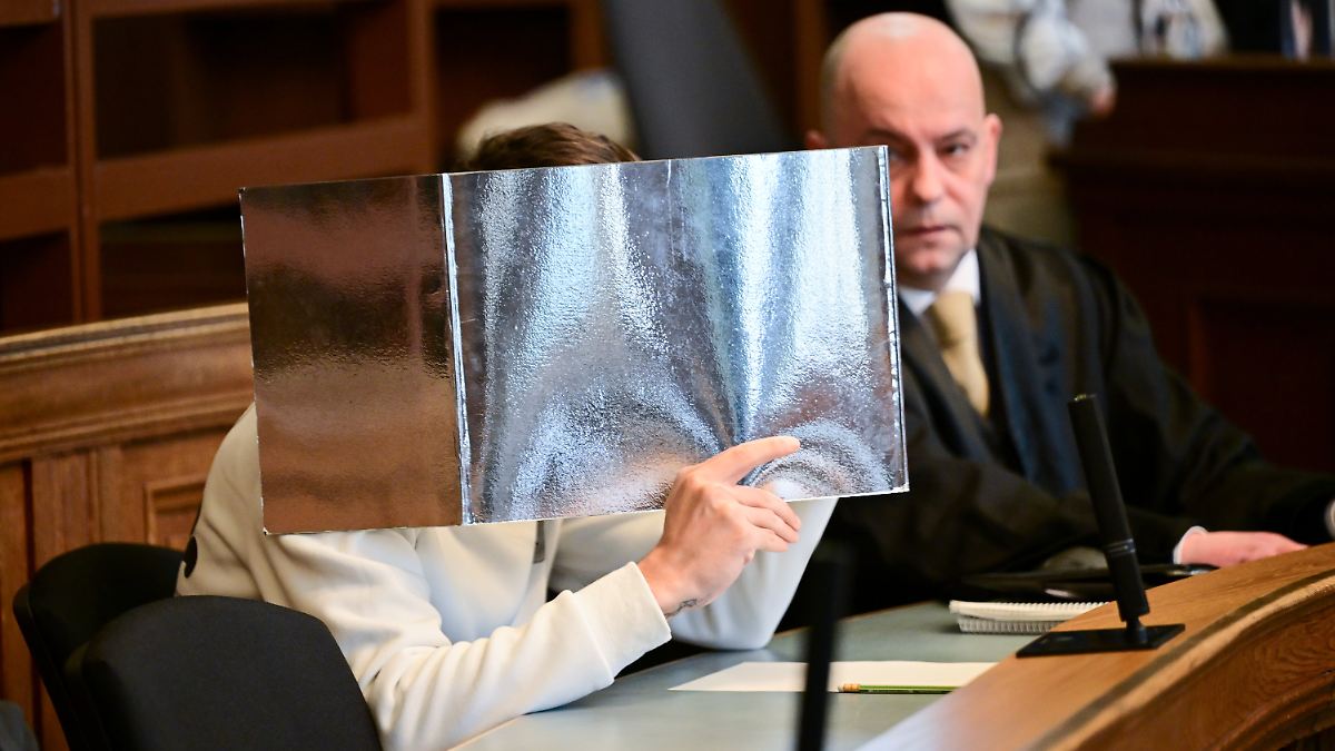 Schäden in Wohnung angerichtet: Influencer nach Raketenabschuss in Berlin vor Gericht